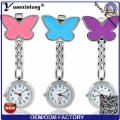 Yxl-957 Venta al por mayor Broche reloj de enfermera Cuatro hojas reloj médico de metal Color de sandía lindo forma de mariposa Precio de fábrica